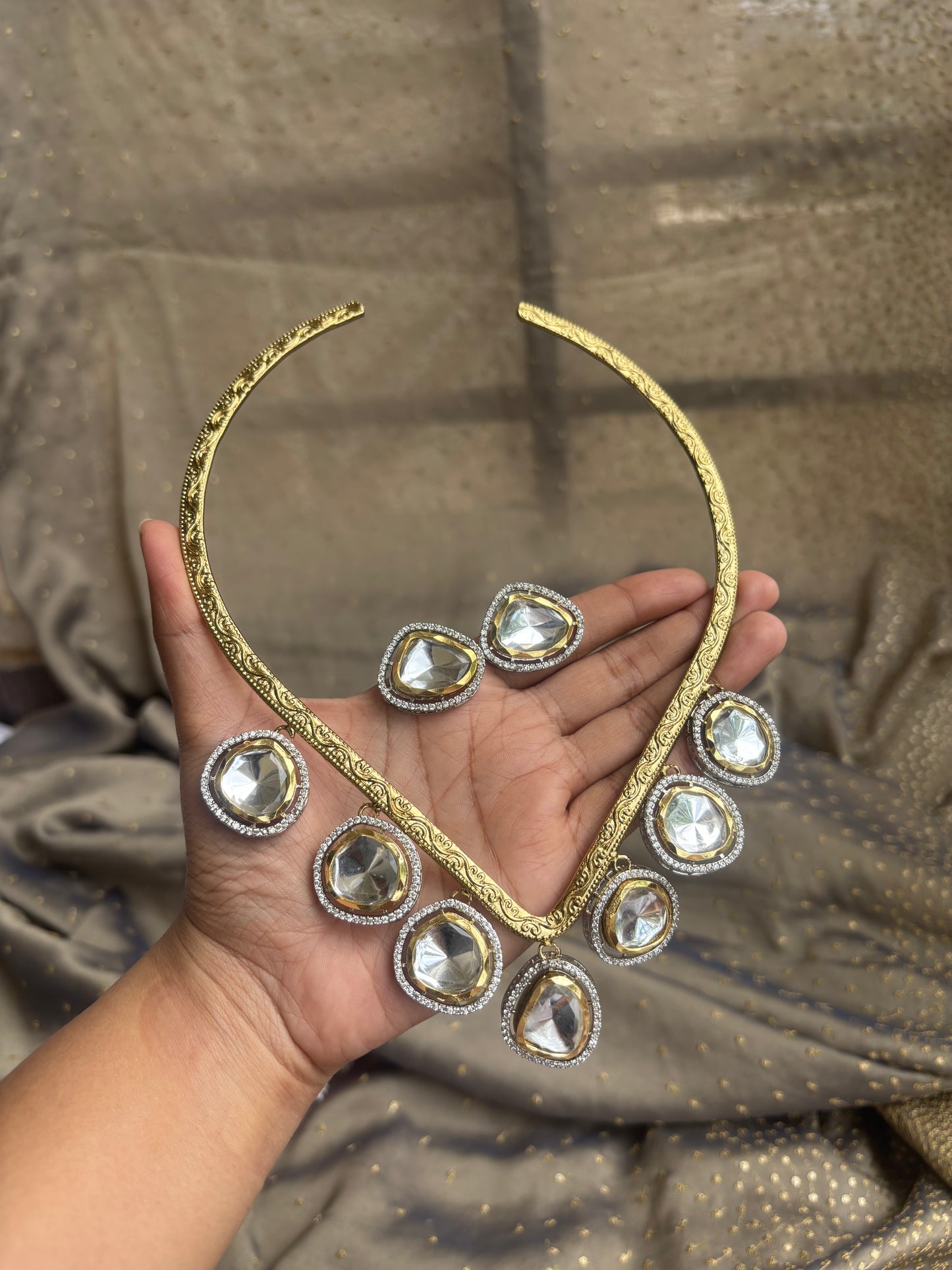 "khush" Hasli Necklace