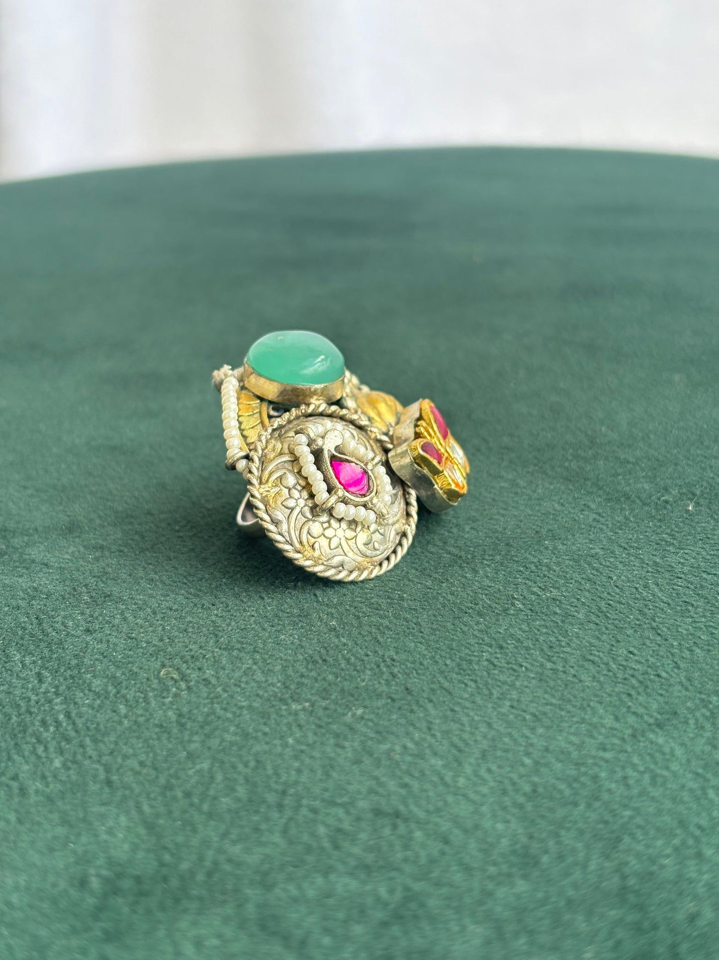 "Adhya" Pachi-Kundan Adjustable Ring