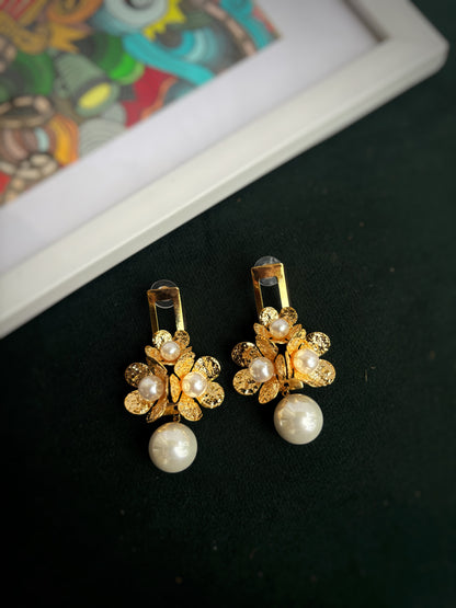 Pearl Danglers