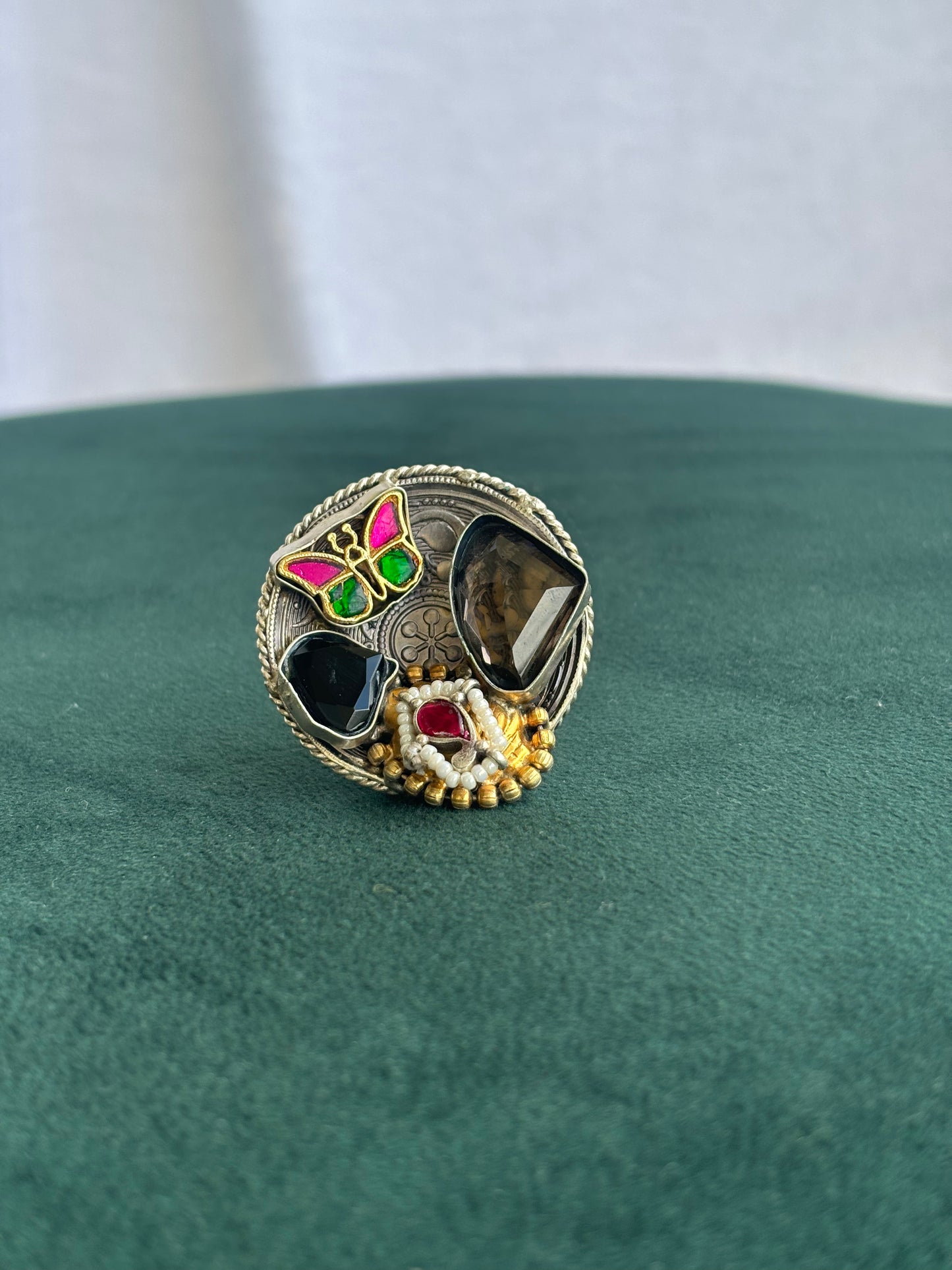 "Aarya" Pachi-Kundan Ring