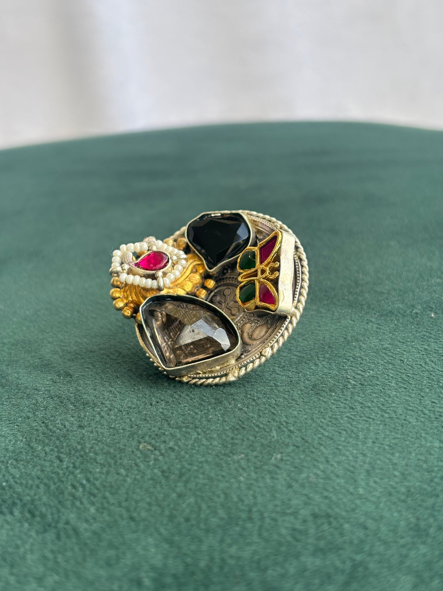 "Aarya" Pachi-Kundan Ring