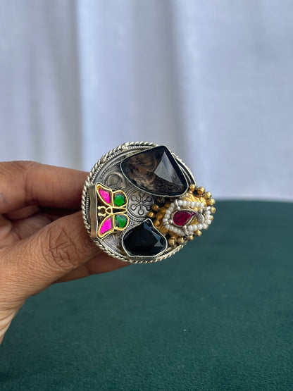 "Aarya" Pachi-Kundan Ring