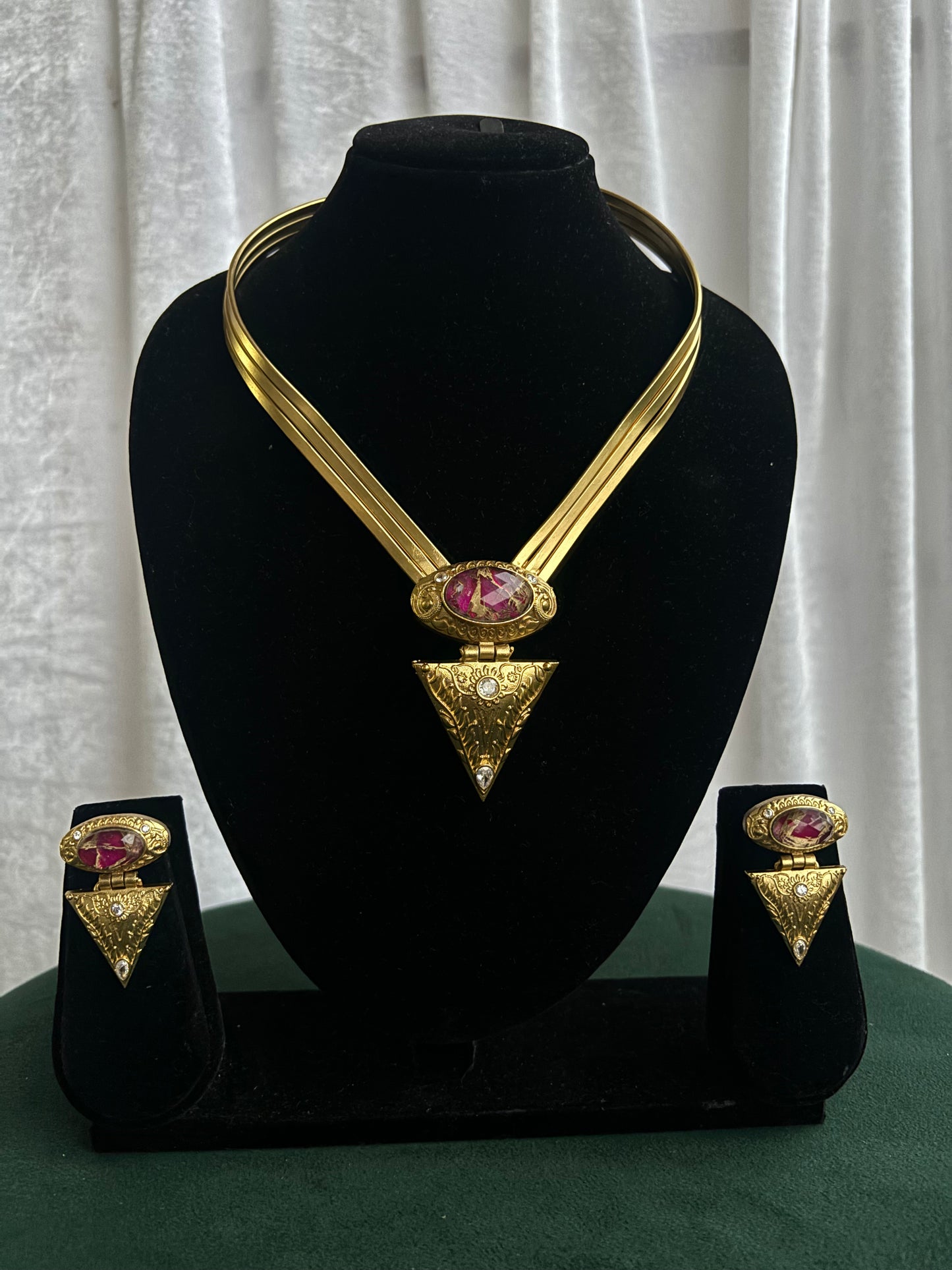 "Shivaya" Neckpiece